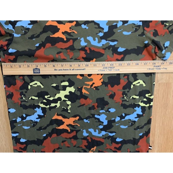Edgar + Ash Men's Tshirt Multicolor Camouflage  Neck Short Sleeve Size Small NWT - Picture 5 of 7